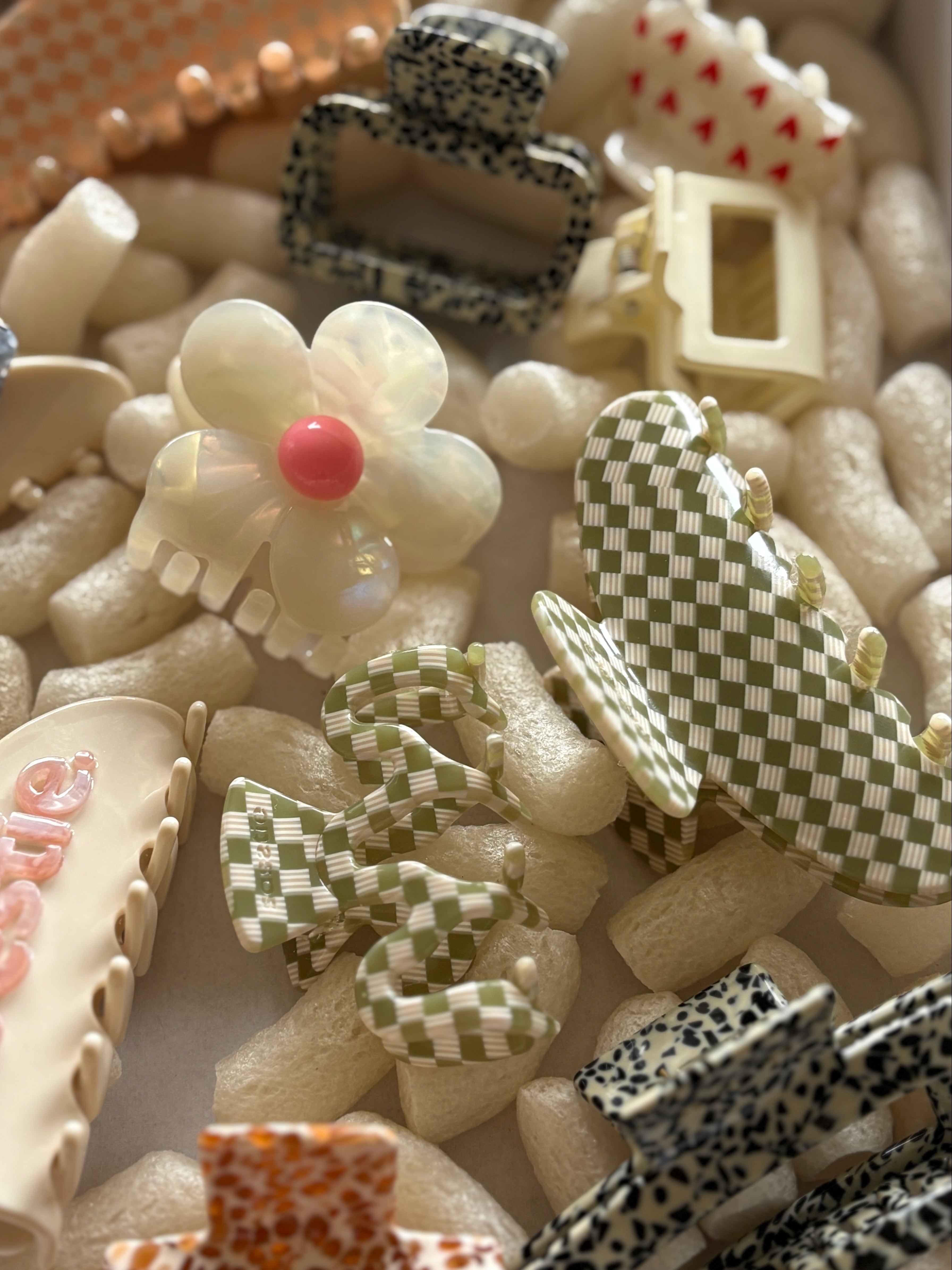 Wave Basil Hair Clip
